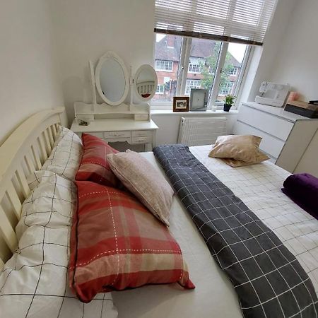 London Luxe Rooms Surbiton Buitenkant foto