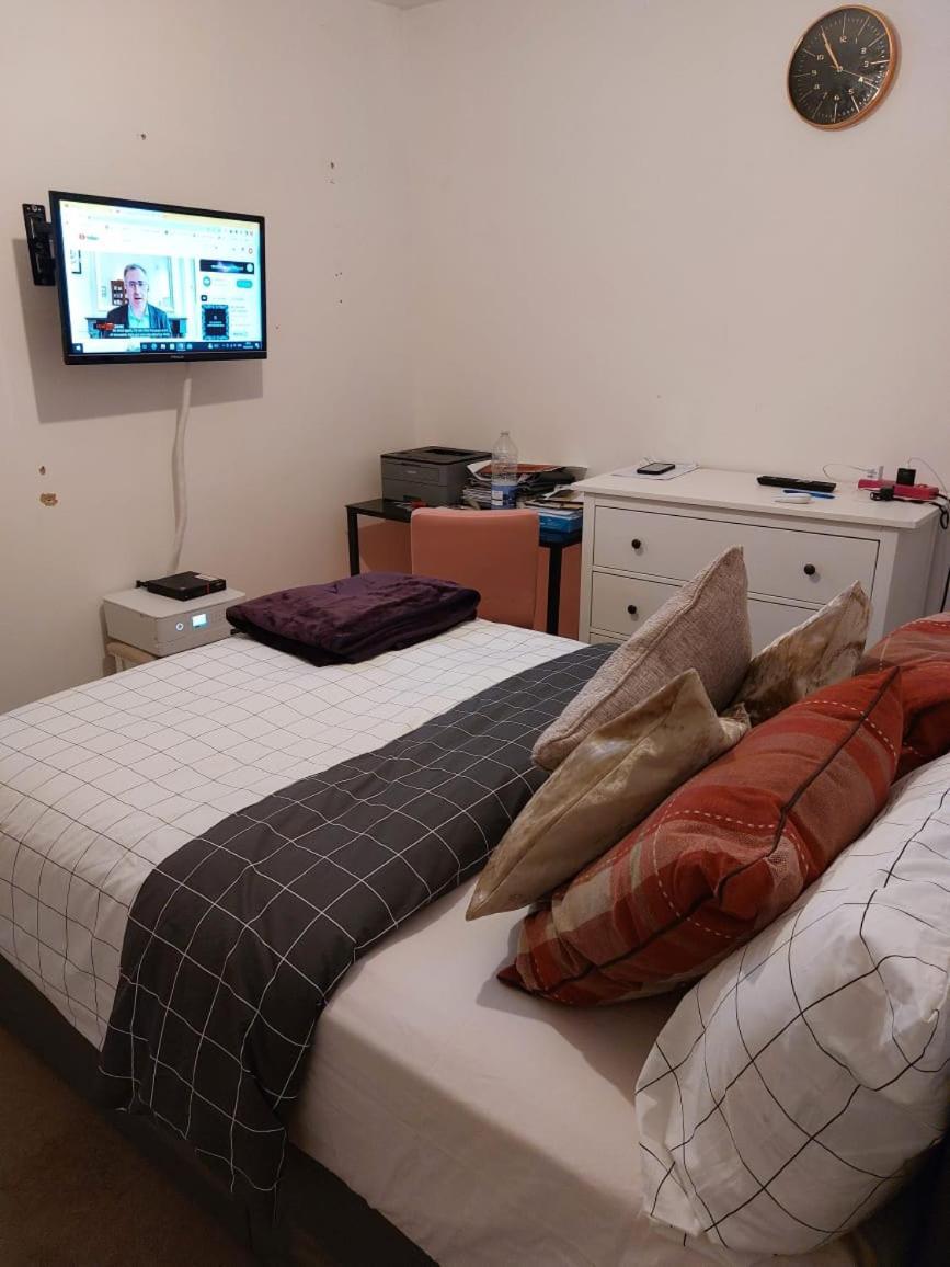 London Luxe Rooms Surbiton Buitenkant foto
