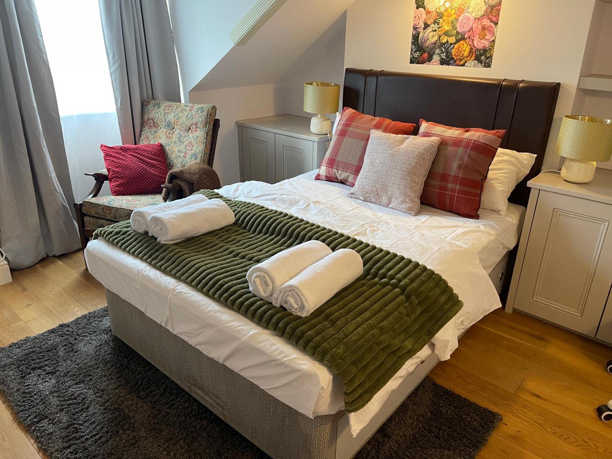 London Luxe Rooms Surbiton Buitenkant foto